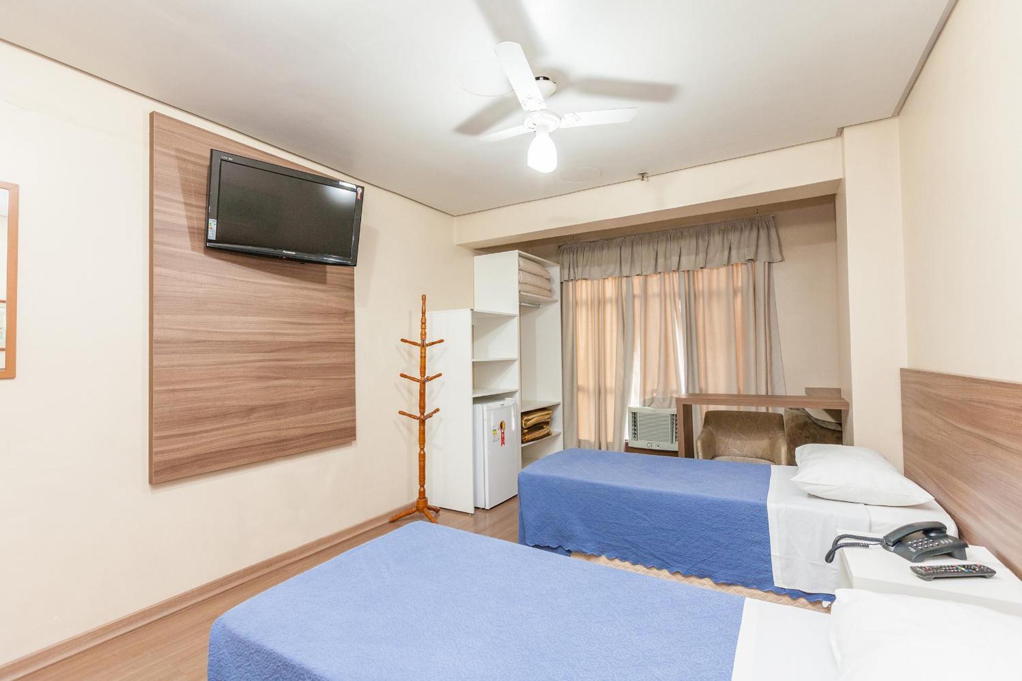 Standard Twin Room,779013867:JPEG